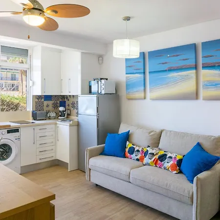 Apartment Sea Views *