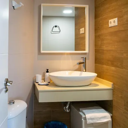 Sea Views Apartment *