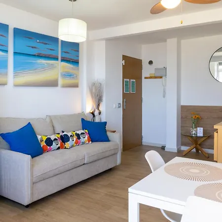 Apartment Sea Views *